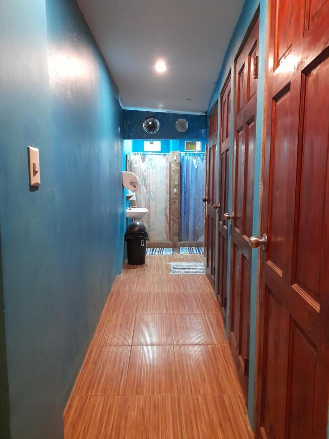 Coral Reef Surf Hostel And Camp Tamarindo Ngoại thất bức ảnh